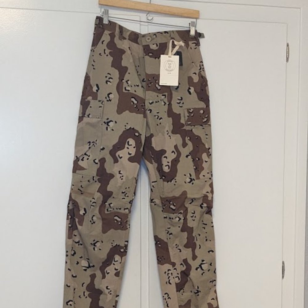 Urban Outfitters Urban Renewal Vintage Made In The USA Allover Camo Pant Size L